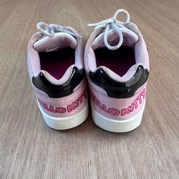 Hello Kitty Pink Black Patent Sneakers Women’s 8 Sanrio Y2K Kawaii Vintage - Picture 4 of 8